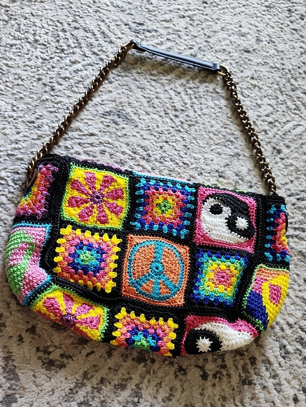 RARE Kurt Geiger Kensington Large Retro Peace Love Crochet Shoulder Bag - Picture 10 of 15